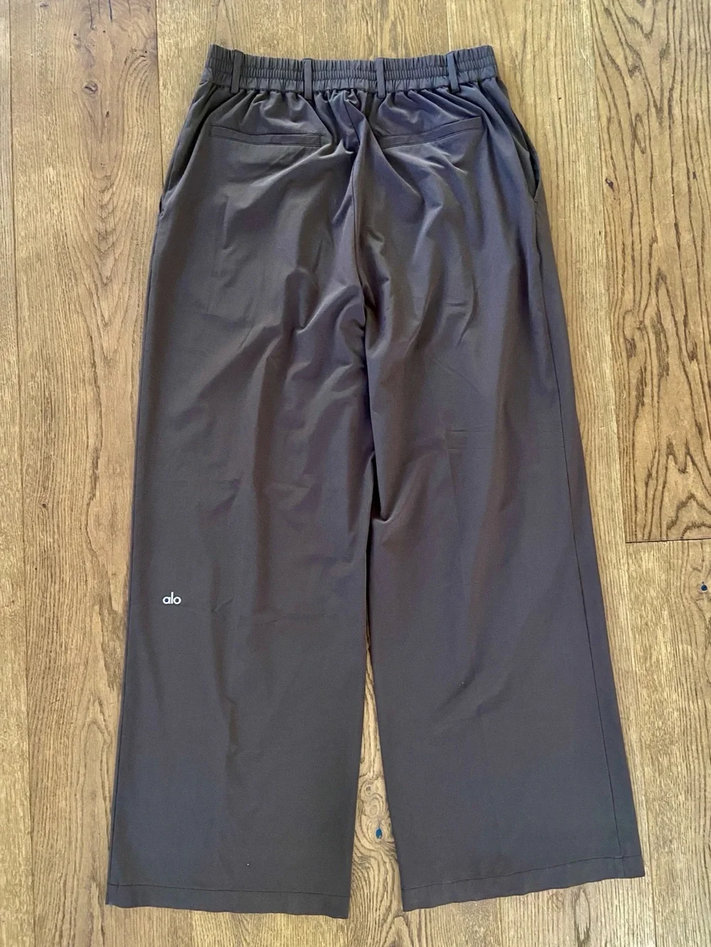 ALO Yoga Women's Wide Leg Trousers in Dark Brown